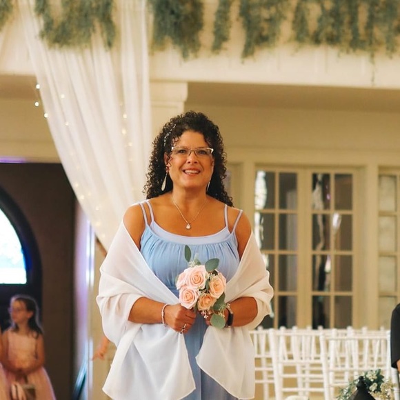 Meet your Posher, Jessica - Picture 1 of 2